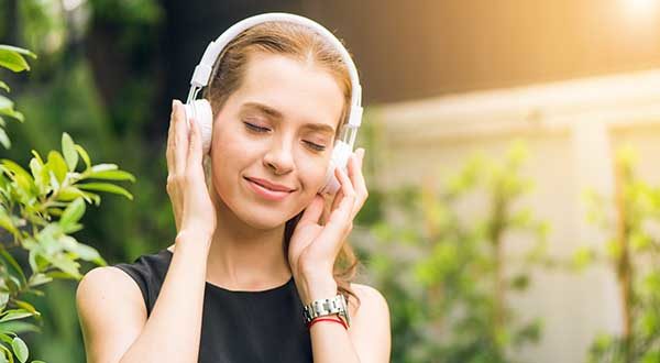 Grapes and Music Officially Helps Fight Bad Mood