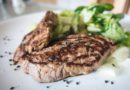 Beef steak with green salad