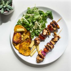 Paleo chicken skewers with plantains