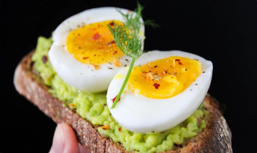 Avocado and Egg Sandwich: A match made in heaven